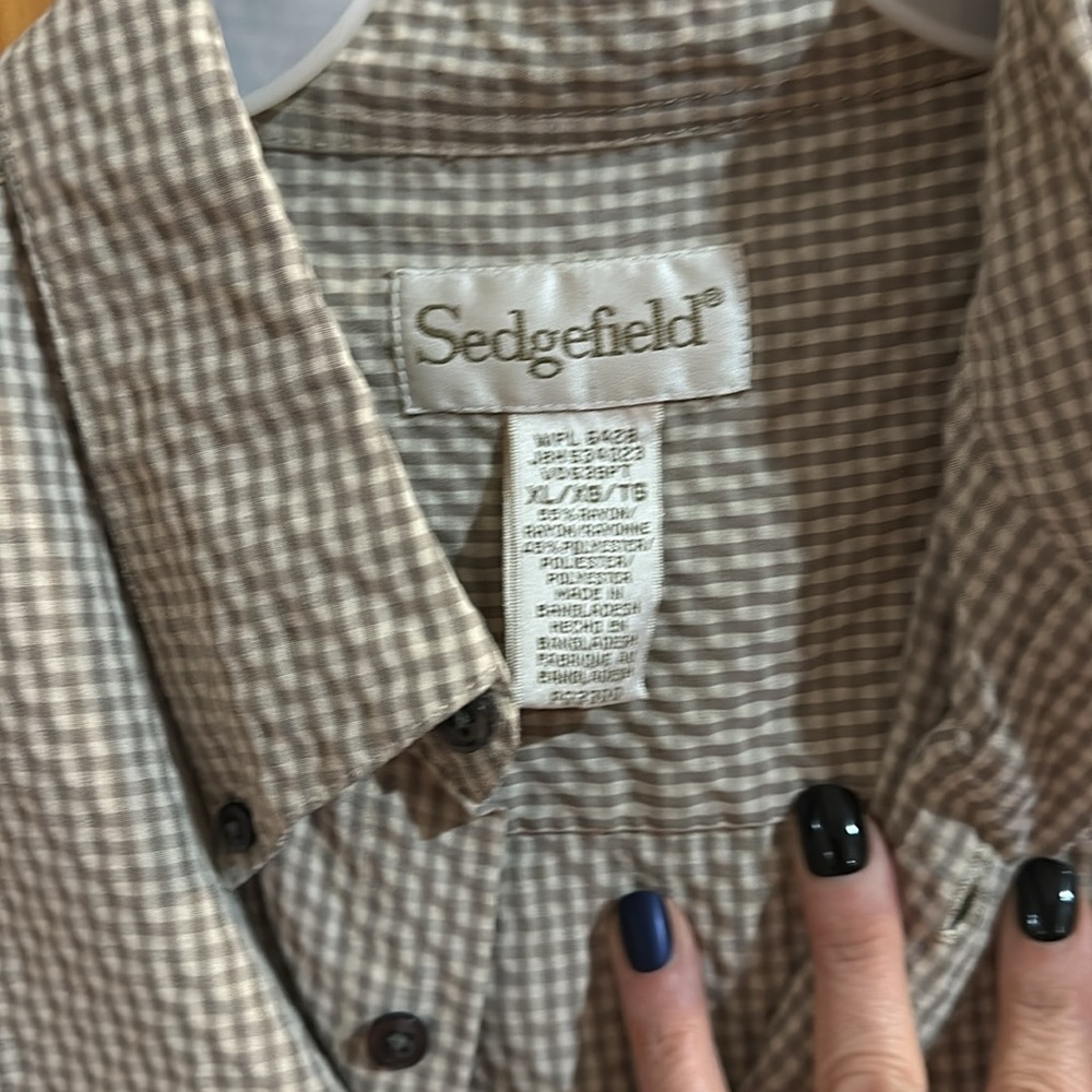 Sedgefield Long Sleeve Button Up - Picture 3 of 6